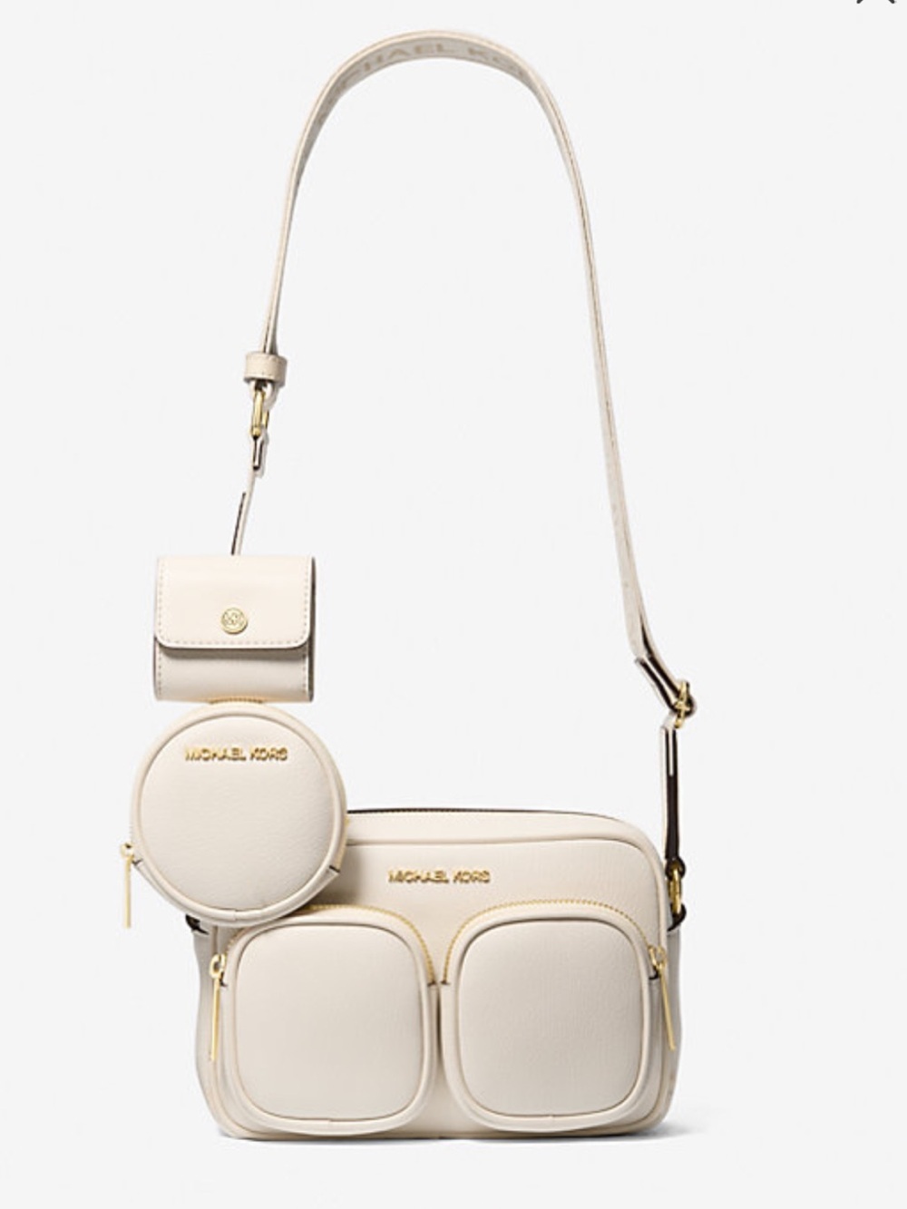 MICHAEL KORS  Jet Set Travel Medium Leather Crossbody Bag